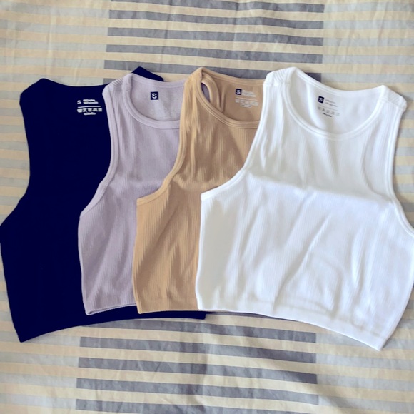 Crop tops - Picture 1 of 1